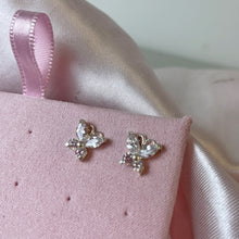 Cargar imagen en el visor de la galería, Maripositas en plata
