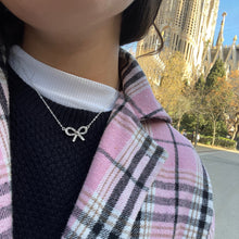 Cargar imagen en el visor de la galería, Bow lover