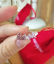 Cargar imagen en el visor de la galería, Aretitos con tu nombre <3 personalizado