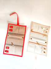 Cargar imagen en el visor de la galería, Joyero ROJO de cartera
